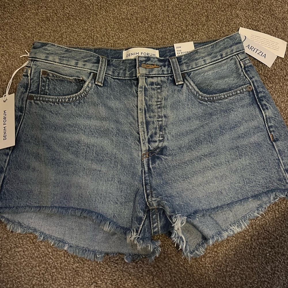 Aritiza shorts with tags